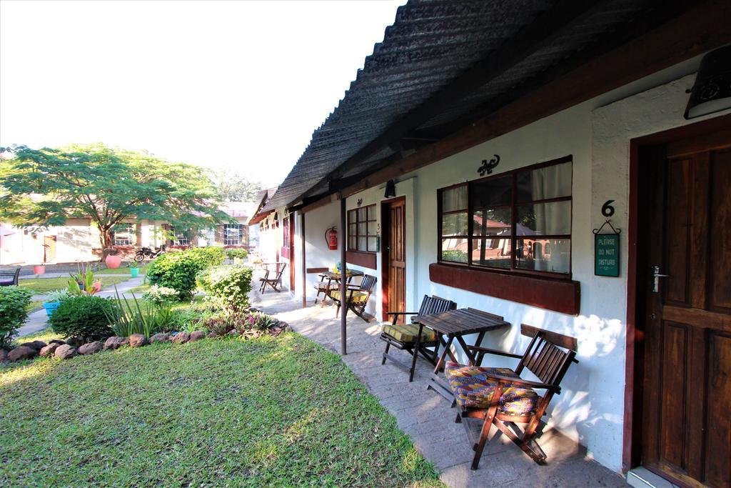 Zigzag Town Lodge Livingstone Eksteriør bilde